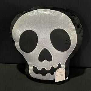 I COUNT Decorative Pillow Black Plush Skull Applique Halloween Non-Standard
